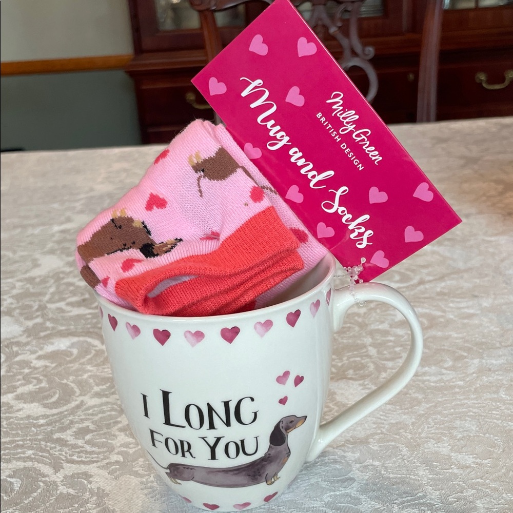 Dachshunds Valentine’s Day mug and sock co…